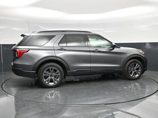 Carbonized Gray Metallic 2026 Ford Explorer Active