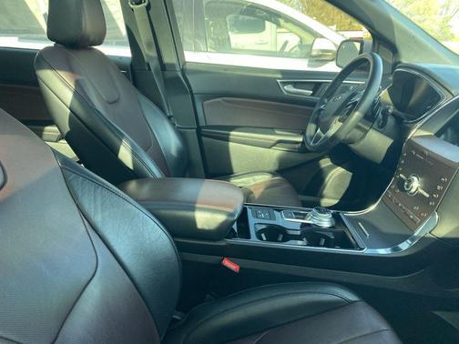 Star White Metallic Tri-Coat 2020 Ford Edge Titanium