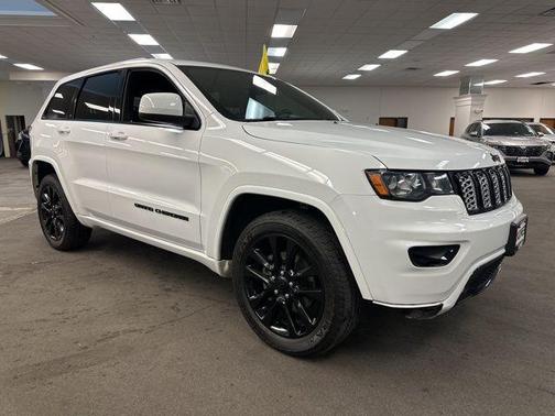 2018 Jeep Grand Cherokee Altitude