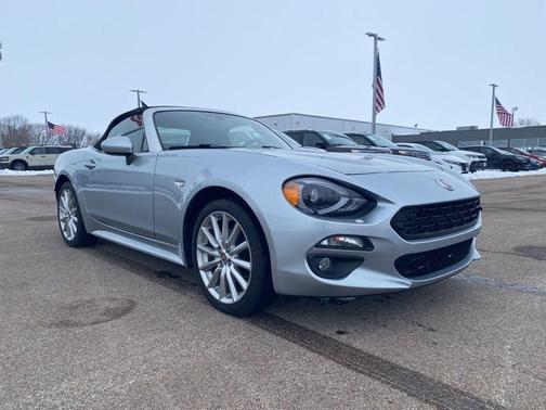 2018 FIAT 124 Spider Base