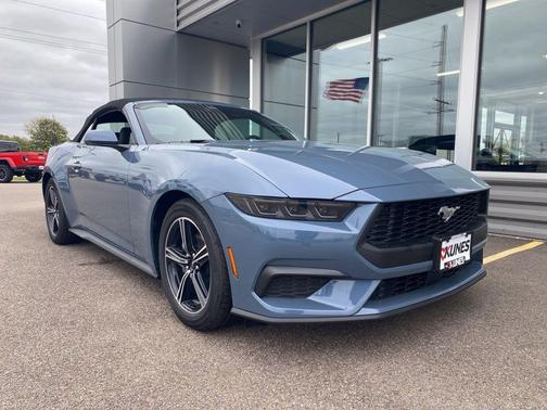 2025 Ford Mustang EcoBoost