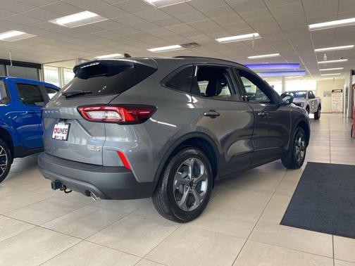2025 Ford Escape ST-Line Select