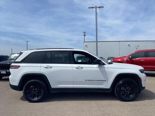 2024 Jeep Grand Cherokee Altitude