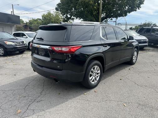 2018 Chevrolet Traverse LT Cloth