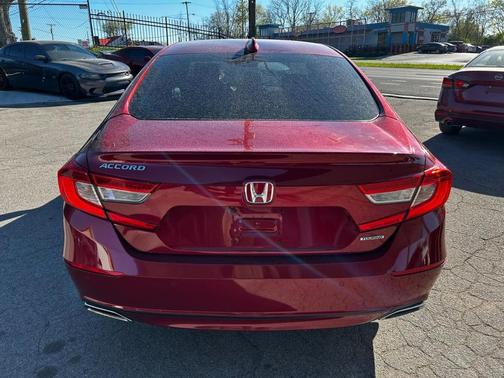Radiant Red Metallic 2018 Honda Accord Touring