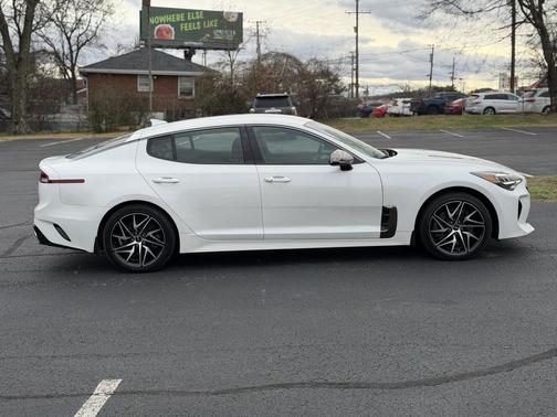 2023 Kia Stinger GT-Line