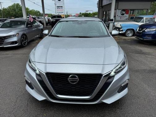 2022 Nissan Altima 2.5 SV