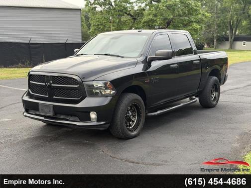 Brilliant Black Crystal Pearlcoat 2017 RAM 1500 Express