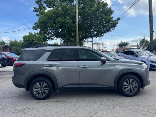 Gun Metallic 2023 Nissan Pathfinder SV FWD