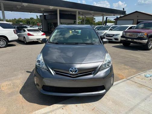 2014 Toyota Prius v Five