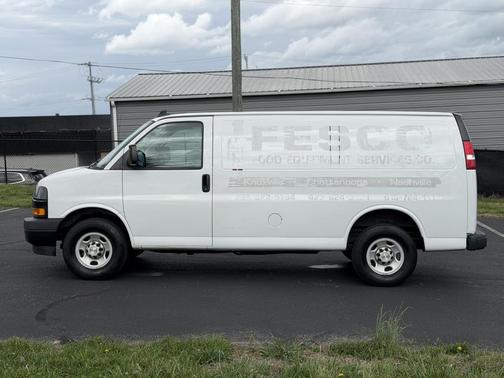 Summit White 2019 Chevrolet Express 2500 Work Van