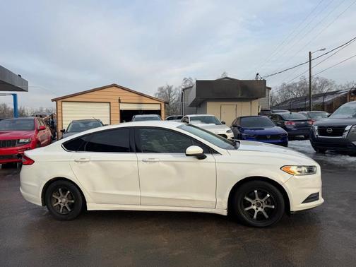 2015 Ford Fusion SE
