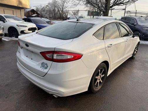 2015 Ford Fusion SE