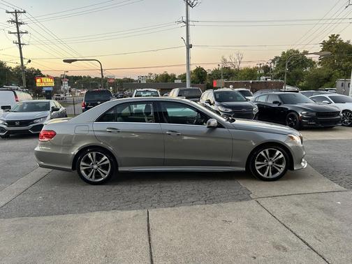 2014 Mercedes-Benz E-Class base