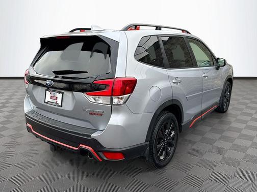 Ice Silver Metallic 2022 Subaru Forester Sport