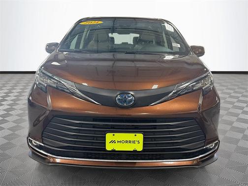 2021 Toyota Sienna XLE 7 Passenger