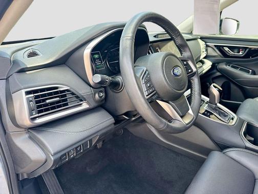 Ice Silver Metallic 2024 Subaru Outback Limited