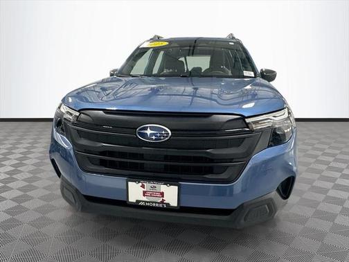 2025 Subaru Forester Base