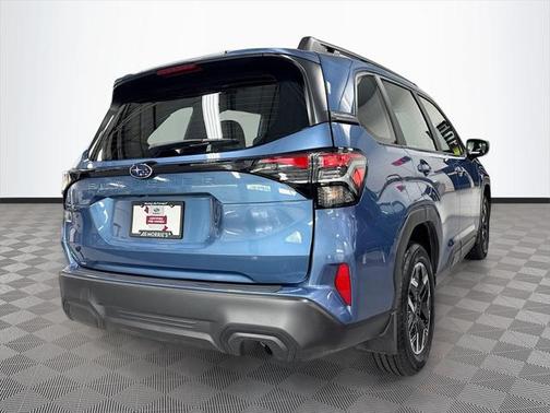 2025 Subaru Forester Base