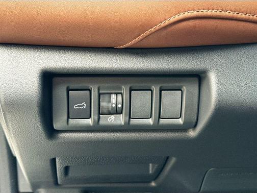 Crystal White 2026 Subaru Outback Touring XT
