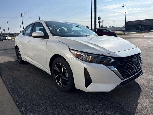 Aspen White Tricoat 2024 Nissan Sentra SV