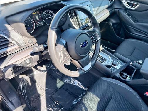 Crystal Black Silica 2023 Subaru Forester Premium