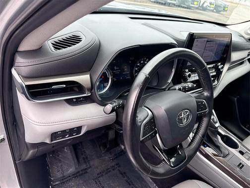 2021 Toyota Highlander Hybrid Limited