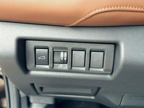Crystal Black 2026 Subaru Outback Touring XT