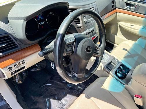 Crystal Black Silica 2013 Subaru Outback 2.5i Limited