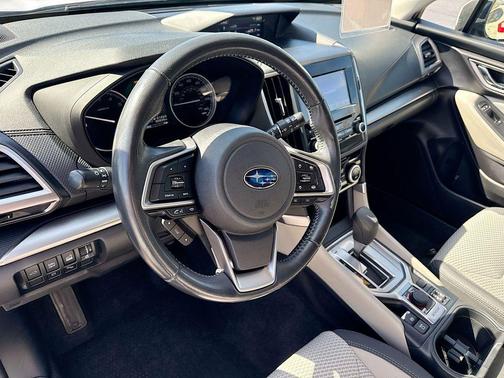 Crystal White Pearl 2021 Subaru Forester Premium