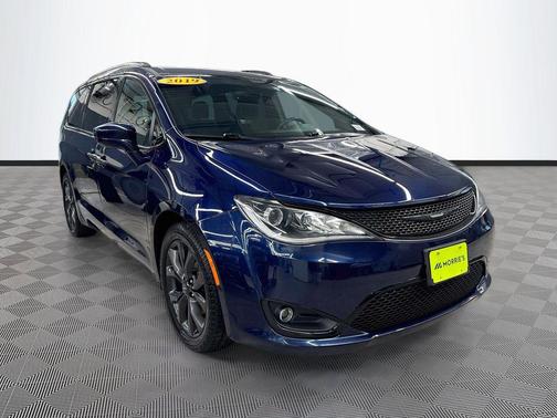 Jazz Blue Pearlcoat 2019 Chrysler Pacifica Touring Plus