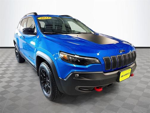 2023 Jeep Cherokee Trailhawk