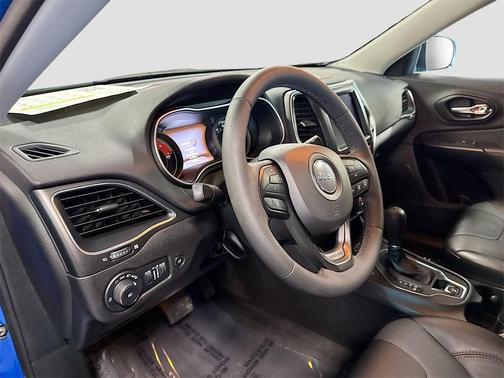 2023 Jeep Cherokee Trailhawk