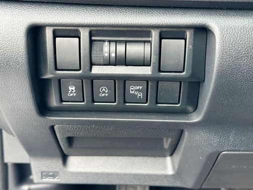 Ice Silver Metallic 2021 Subaru Crosstrek Sport