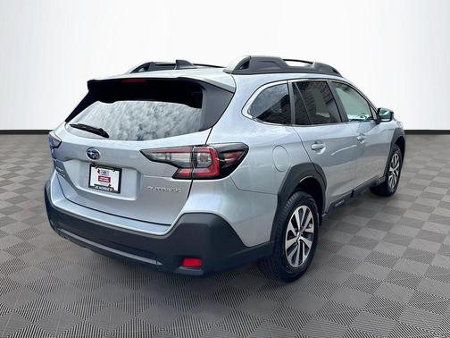 Ice Silver Metallic 2025 Subaru Outback Premium