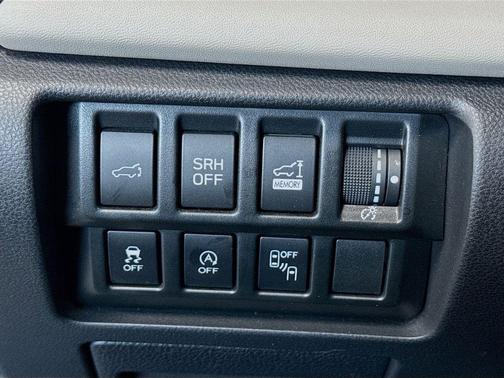 Ice Silver Metallic 2022 Subaru Forester Limited