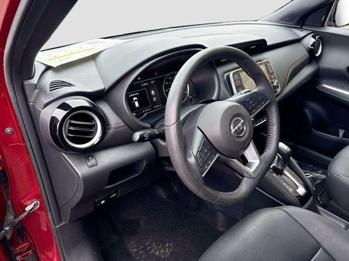 2019 Nissan Kicks SR