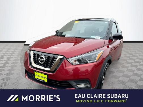 Cayenne Red/Super Black 2019 Nissan Kicks SR