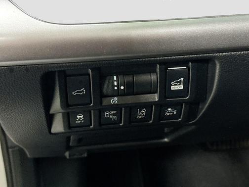 Crystal White Pearl 2019 Subaru Outback 2.5i Premium