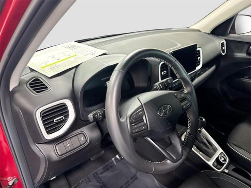 2024 Hyundai VENUE Limited