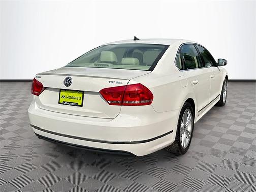 2015 Volkswagen Passat 1.8T Auto SEL Premium