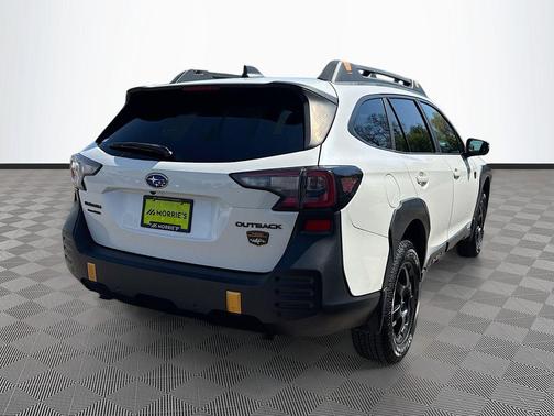 Crystal White Pearl 2022 Subaru Outback Wilderness