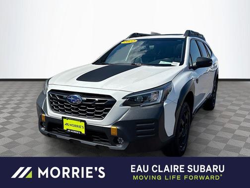 Crystal White Pearl 2022 Subaru Outback Wilderness