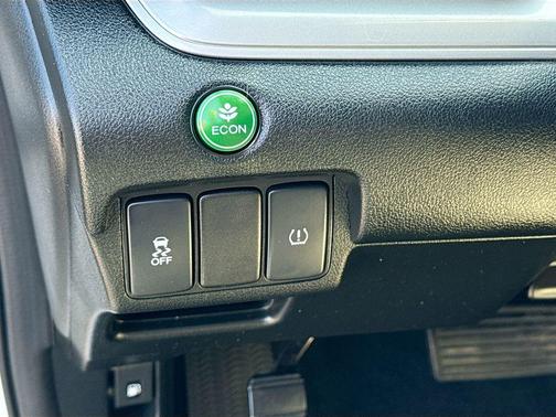 White Diamond Pearl 2015 Honda CR-V LX