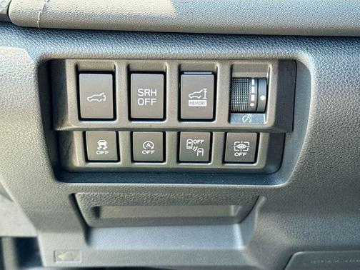 Crystal White Pearl 2023 Subaru Forester Touring