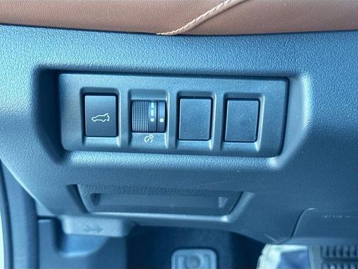 Crystal White Pearl 2026 Subaru Outback Touring XT