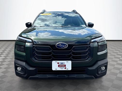 Crystal Black Silica 2026 Subaru Outback Limited