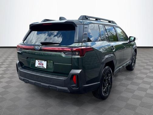 Crystal Black Silica 2026 Subaru Outback Limited