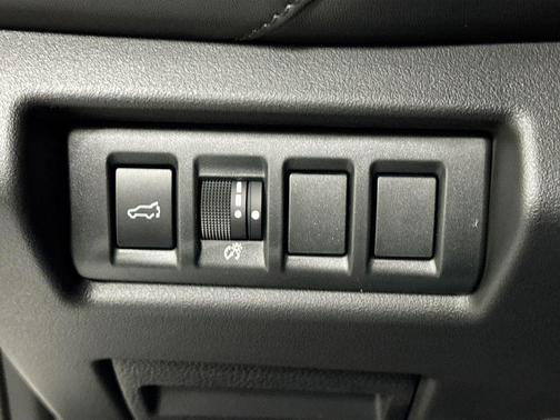 Crystal White Pearl 2026 Subaru Outback Wilderness