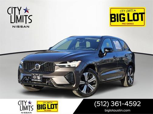 2023 Volvo XC60 Recharge Plug-In Hybrid T8 Plus Dark Theme